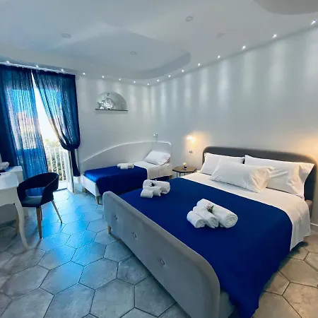 Fior Dei Carmeliti Centre Tropea